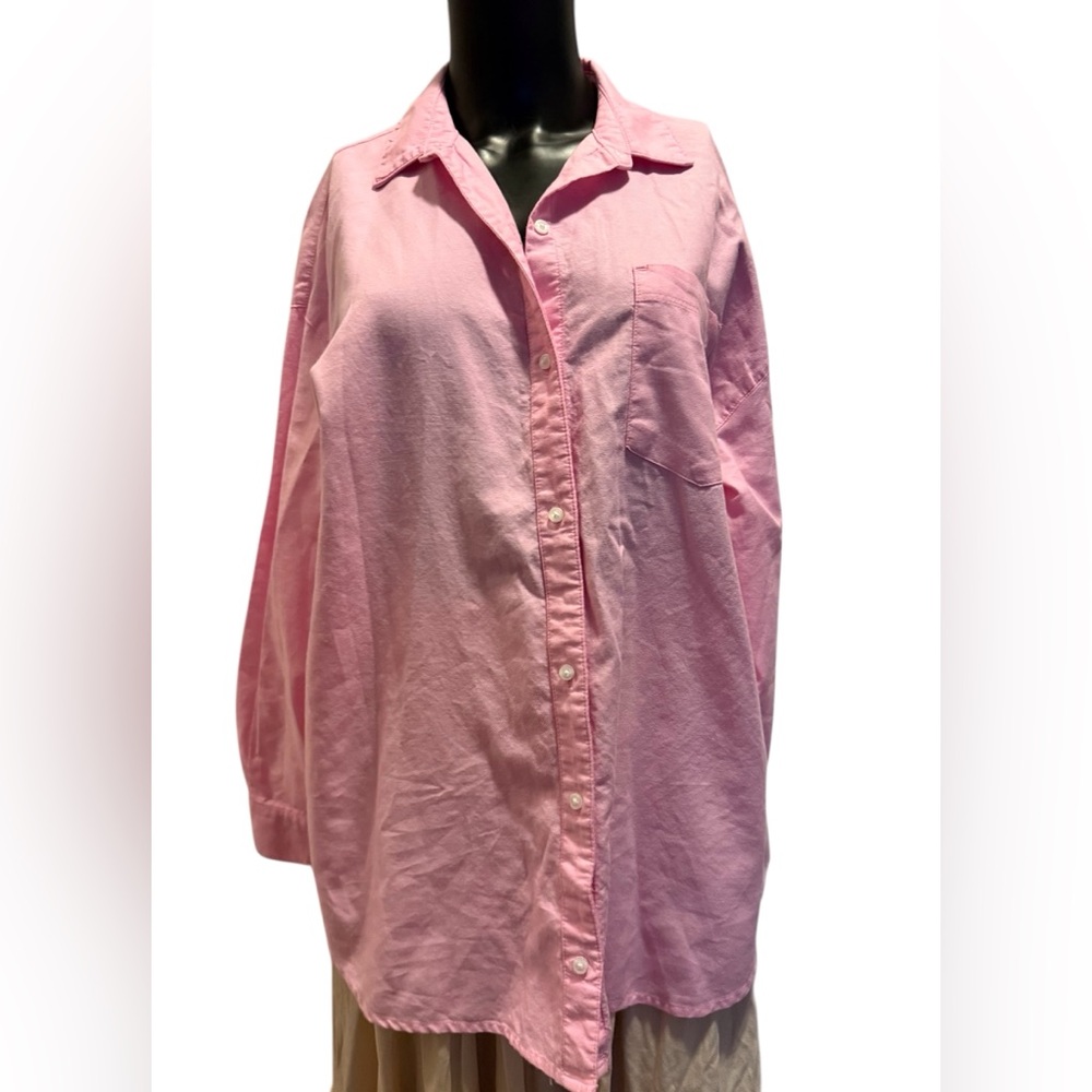 Old Navy Pink Boyfriend Shirt size M
